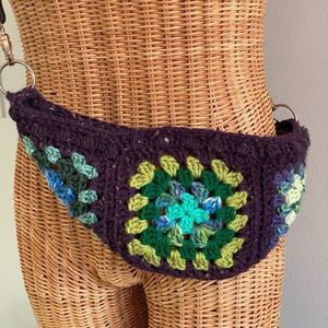 Crochet Granny Square Croissant Crossbody Bag Purple Zipper Lined Adjustable